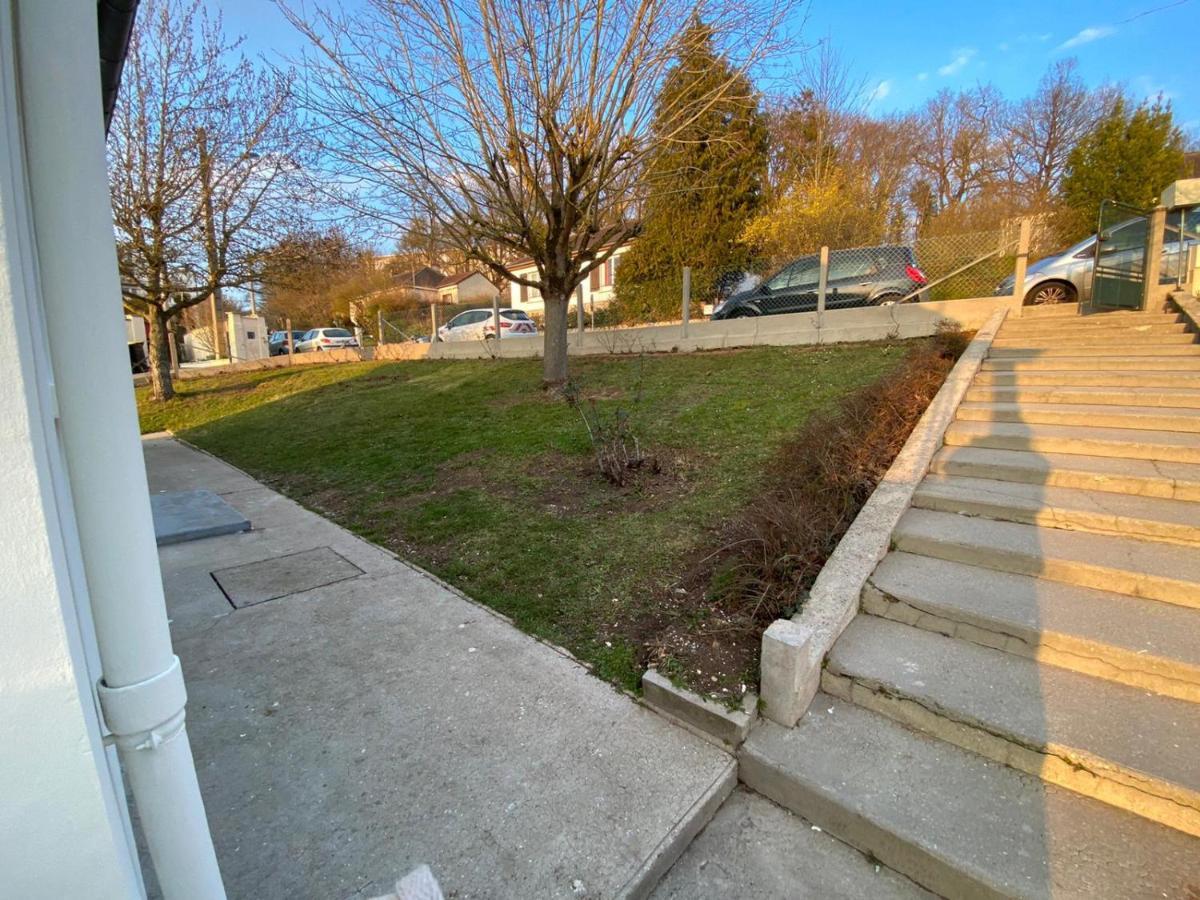 Maison Entiere Avec Jardin Et Une Belle Vue إفرو المظهر الخارجي الصورة
